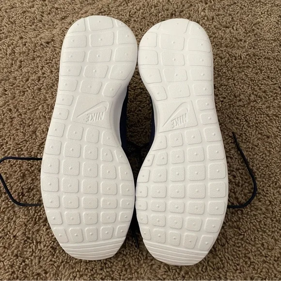 Navy Nikes - Picture 7 of 8